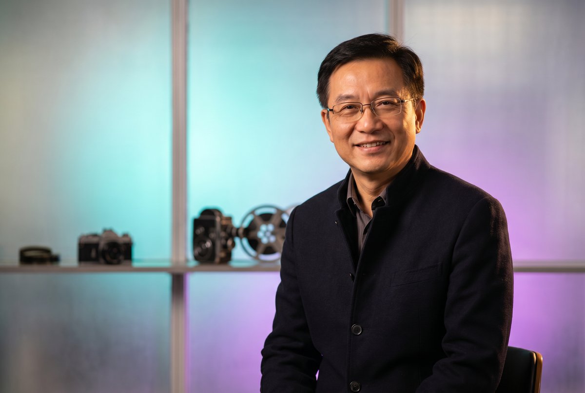 菠萝视频 影视传媒专家 陈导演